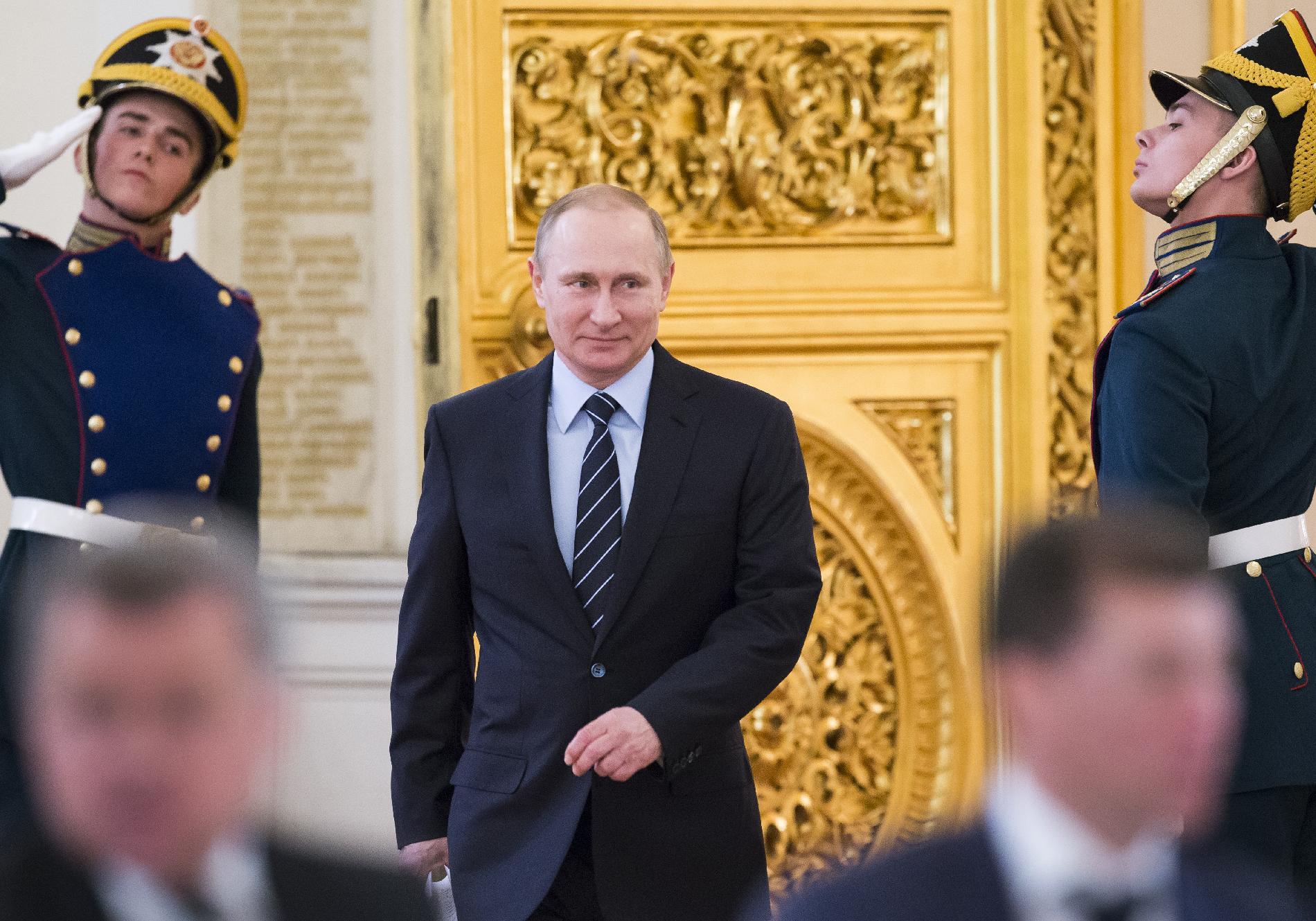 Beiktatásán a nagyhatalmak vezetőinek is üzent Putyin + videó