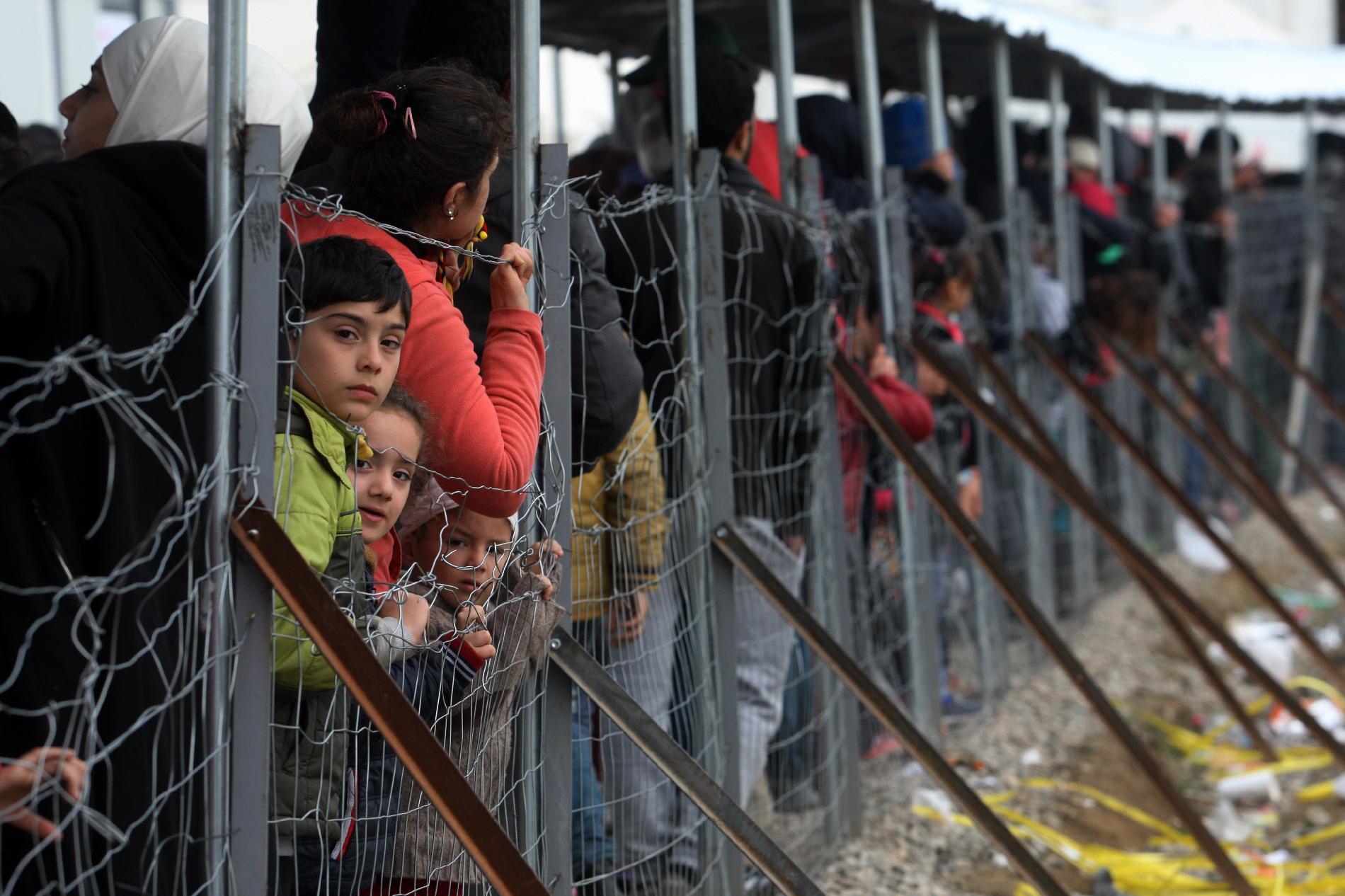 Szigorúbb határellenőrzéseket sürget az Európai Bizottság