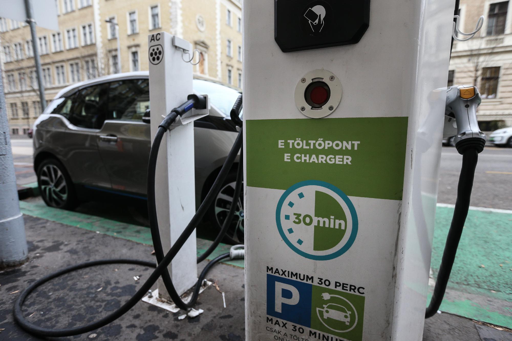 Magyarország versenyképességének egyik záloga az elektromobilitás
