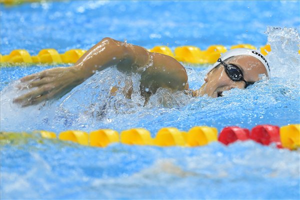 Kapás Boglárka a női 400 méteres gyorsúszás előfutamában a 17. vizes világbajnokságon a Duna Arénában.
