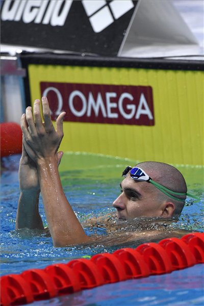 Cseh László a férfi 100 méteres pillangóúszás elődöntője után a 17. vizes világbajnokságon a Duna Arénában.