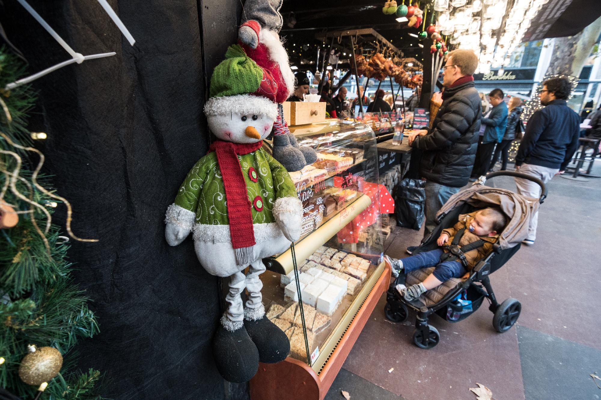 Az online térbe költözött a Vörösmarty téri karácsonyi vásár