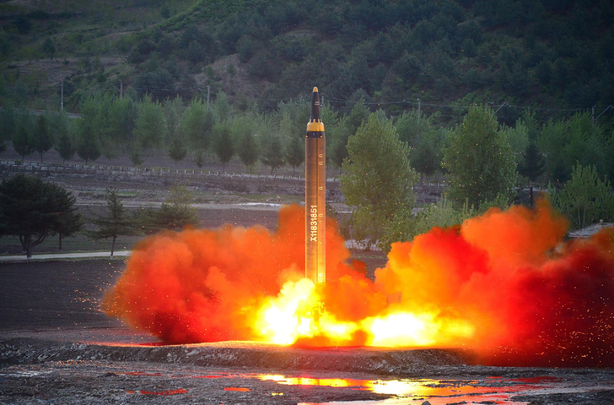 Észak-Korea egy új, hiperszonikus rakétát tesztelt