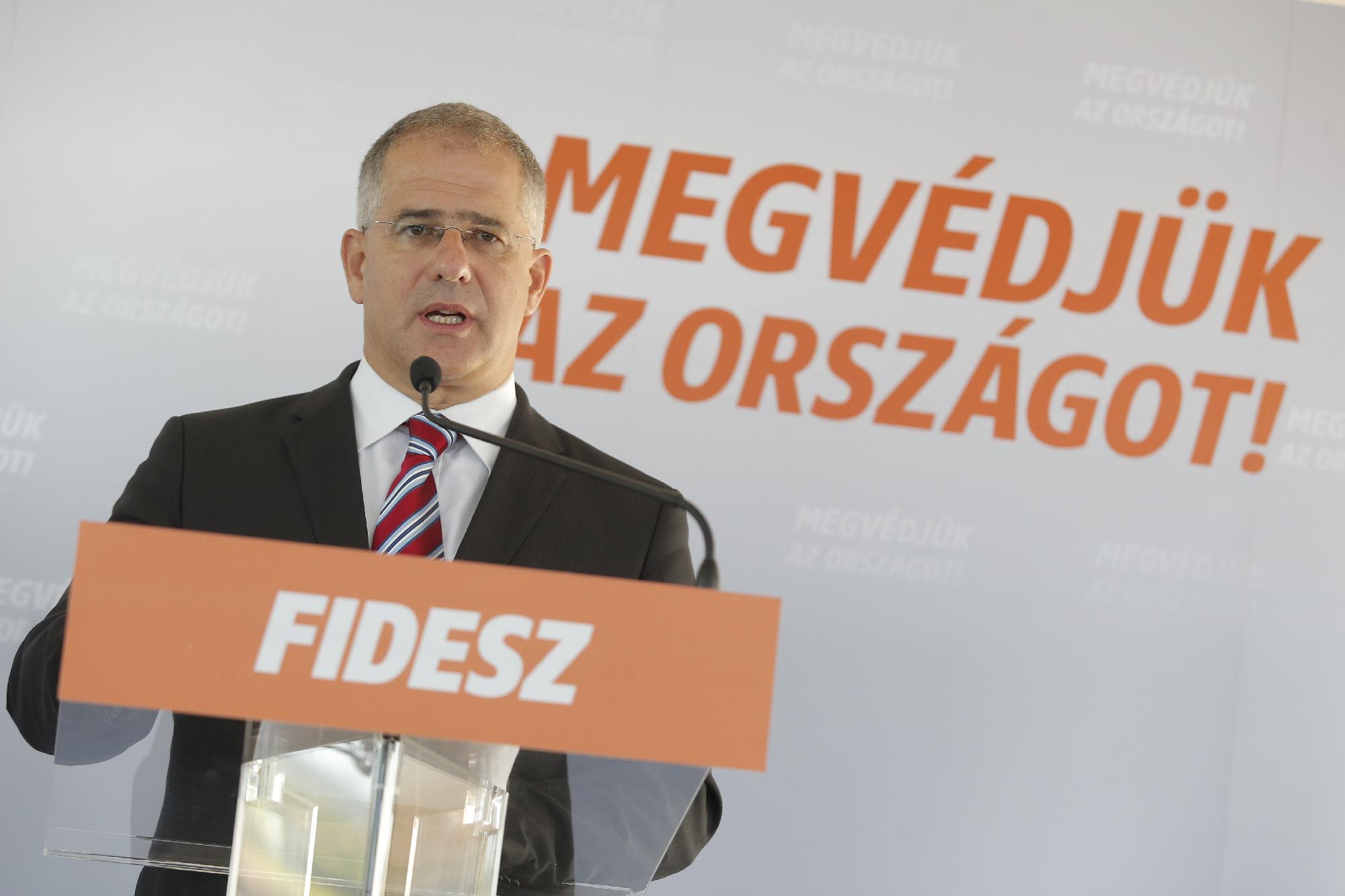 Kósa Lajos: Vasárnap támogassuk a Fidesz-KDNP-t és Orbán Viktor hétpontos programját!