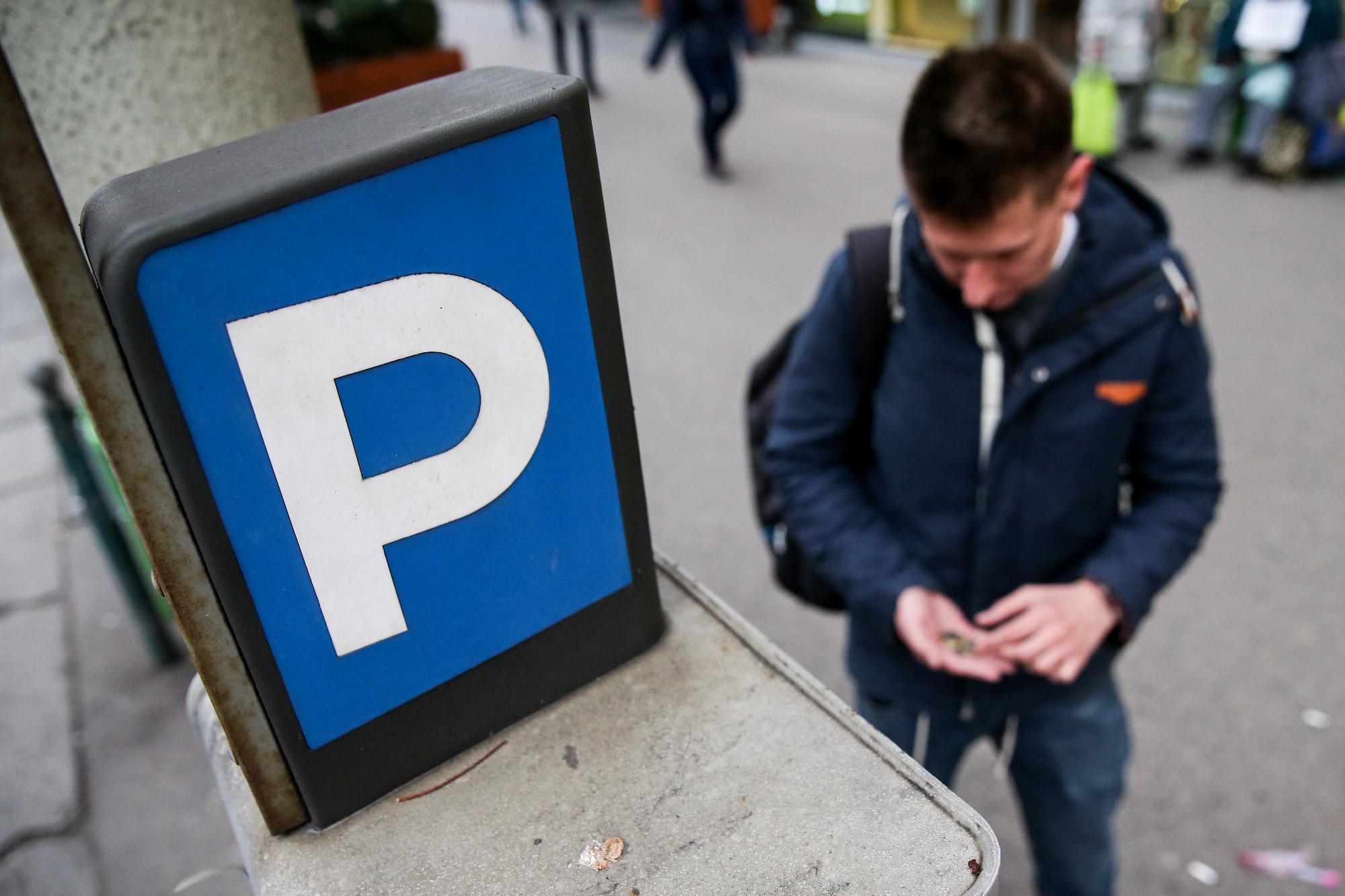 Tovább bővül Budapesten a fizetős parkolás, mutatjuk, hogy hol + videó