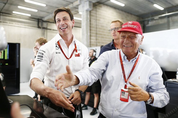 Toto Wolff: Az egész Mercedes csapatnak hiányzik Niki Lauda