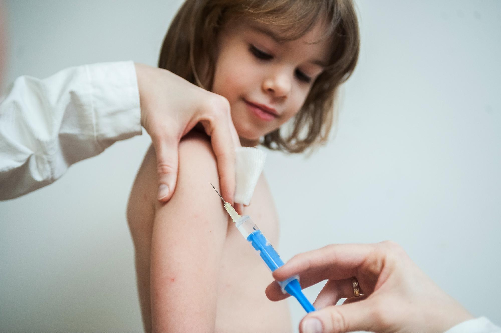 Továbbra is ingyenes a HPV-elleni védőoltás