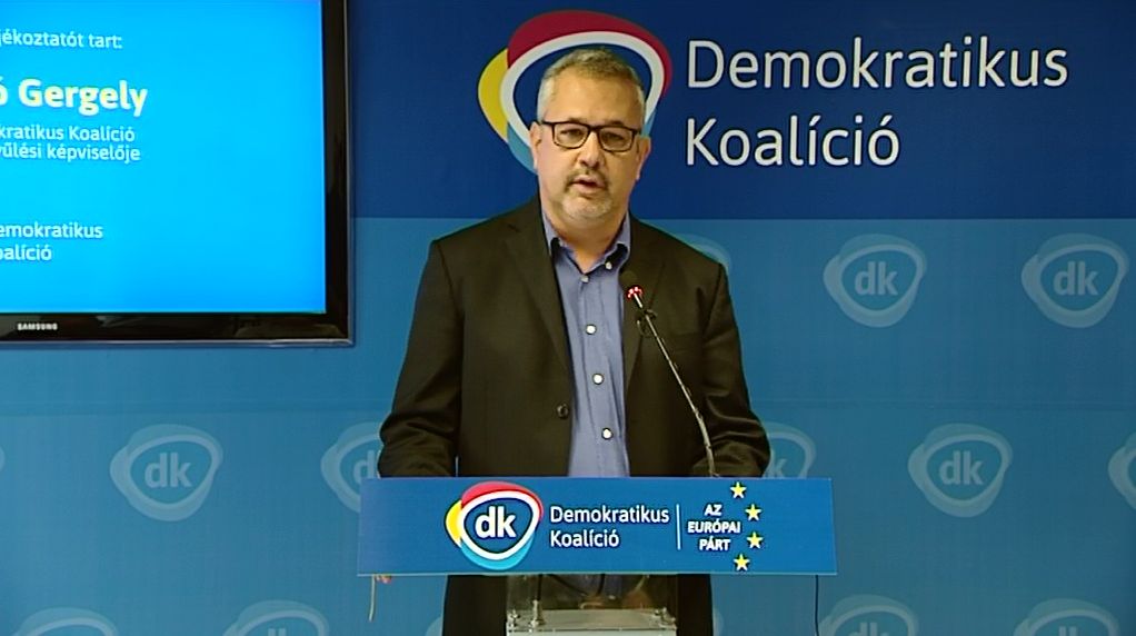 DK: Álljon ki érdemi vitára a Fidesz a Sergentini-jelentésről