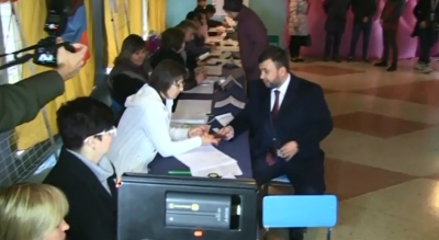 Választások a kelet-ukrajnai Donyeck és Luhanszk régiókban