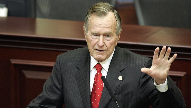 Meghalt idősebb George Bush egykori amerikai elnök
