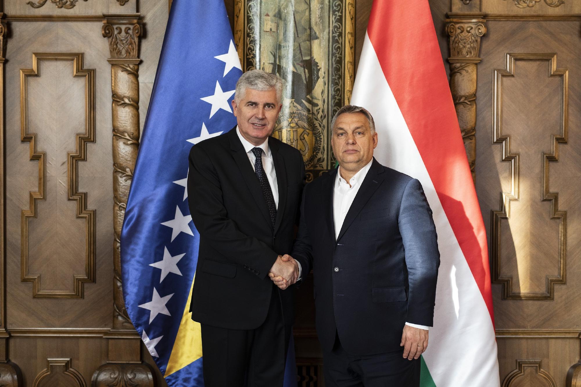 Orbán Viktor Dragan Coviccsal tárgyalt 