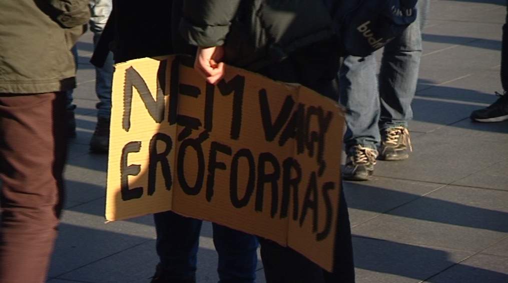 Több ellenzéki képviselő is a Kossuth térre hívta szimpatizánsait