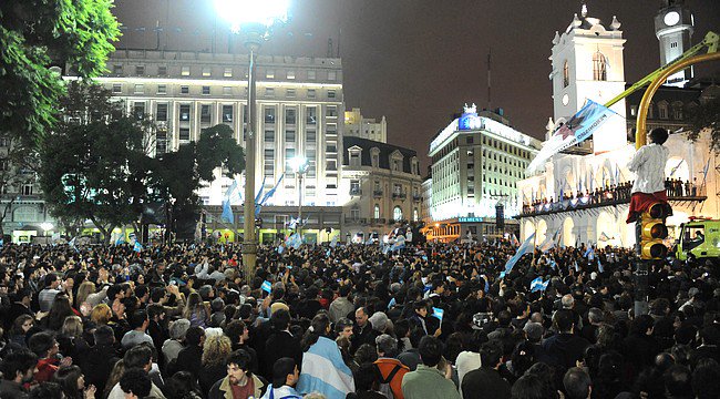 Húszezren tiltakoztak a kormány intézkedései ellen