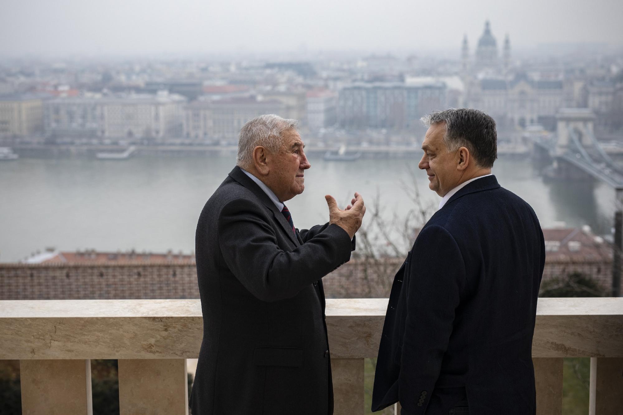 Vízisport eseményekről tárgyalt Orbán Viktor Cornel Marculescuval