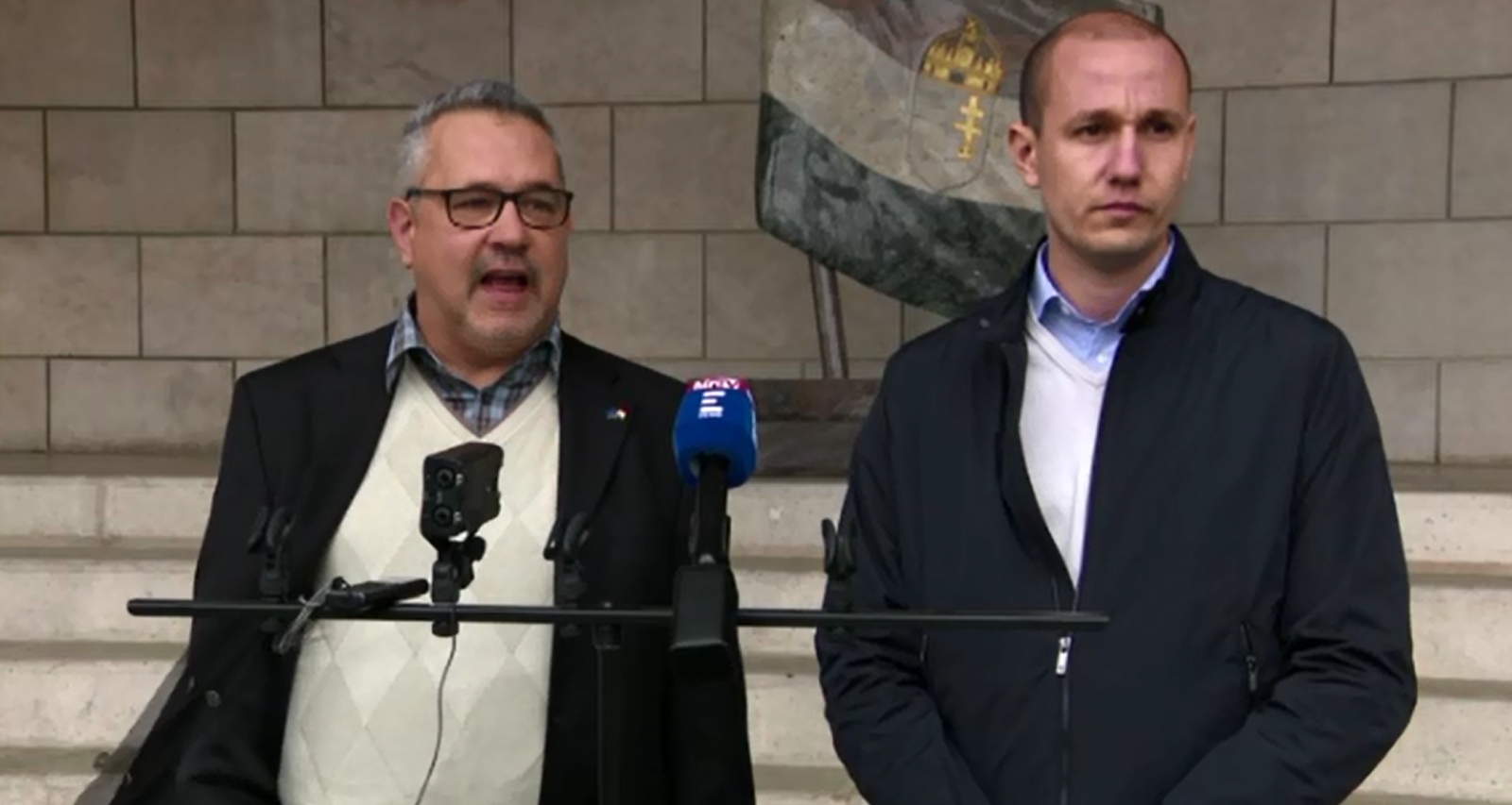 A DK-t is megosztja a Jobbikhoz közeledés, de Gyurcsány kitart