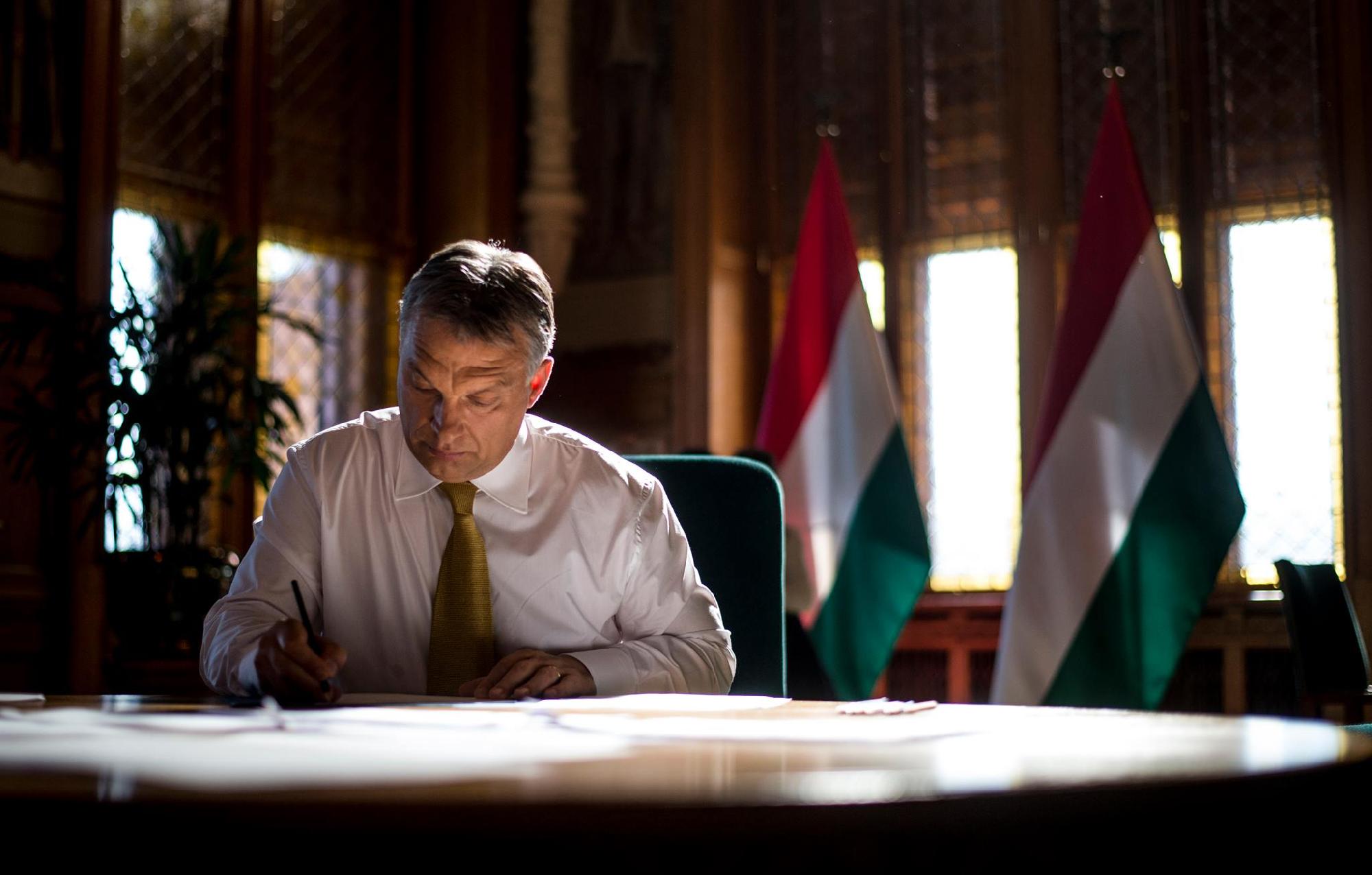 Orbán Viktor: Ezen a napon egy ütemre dobban a szívünk