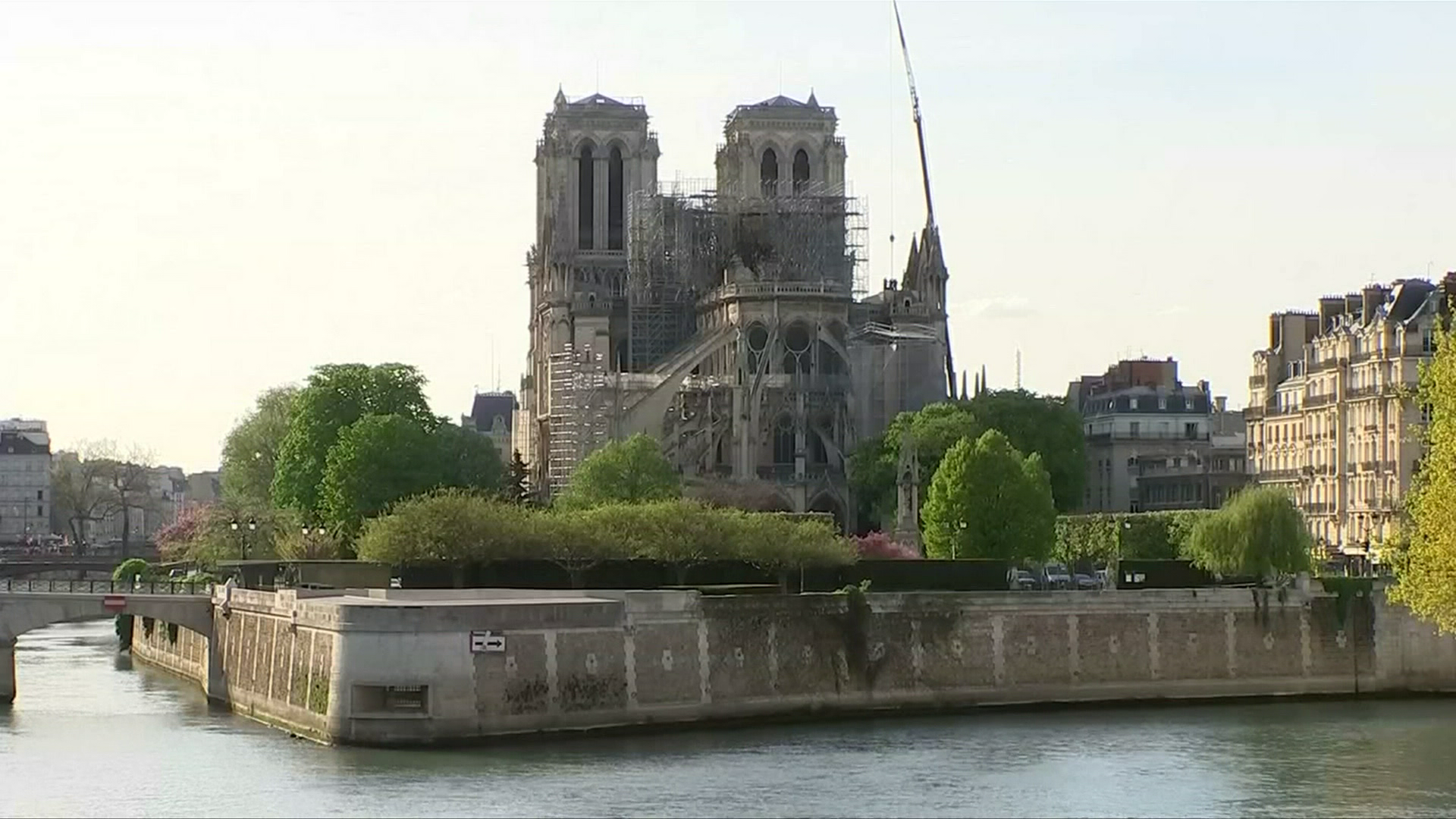 Egymilliárd euró összegű felajánlás érkezett a Notre-Dame felújítására