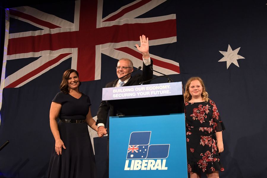 Mégis a kormányzó konzervatívok nyerték az ausztrál választásokat