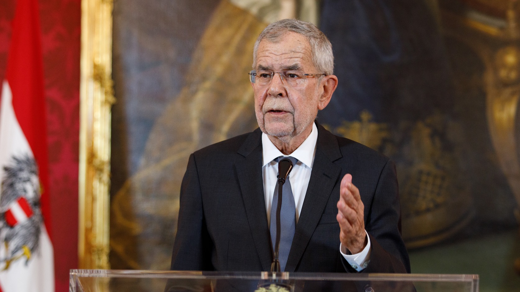 Az osztrák államfő arra kérte az osztrákokat, hogy ne forduljanak el a politikától