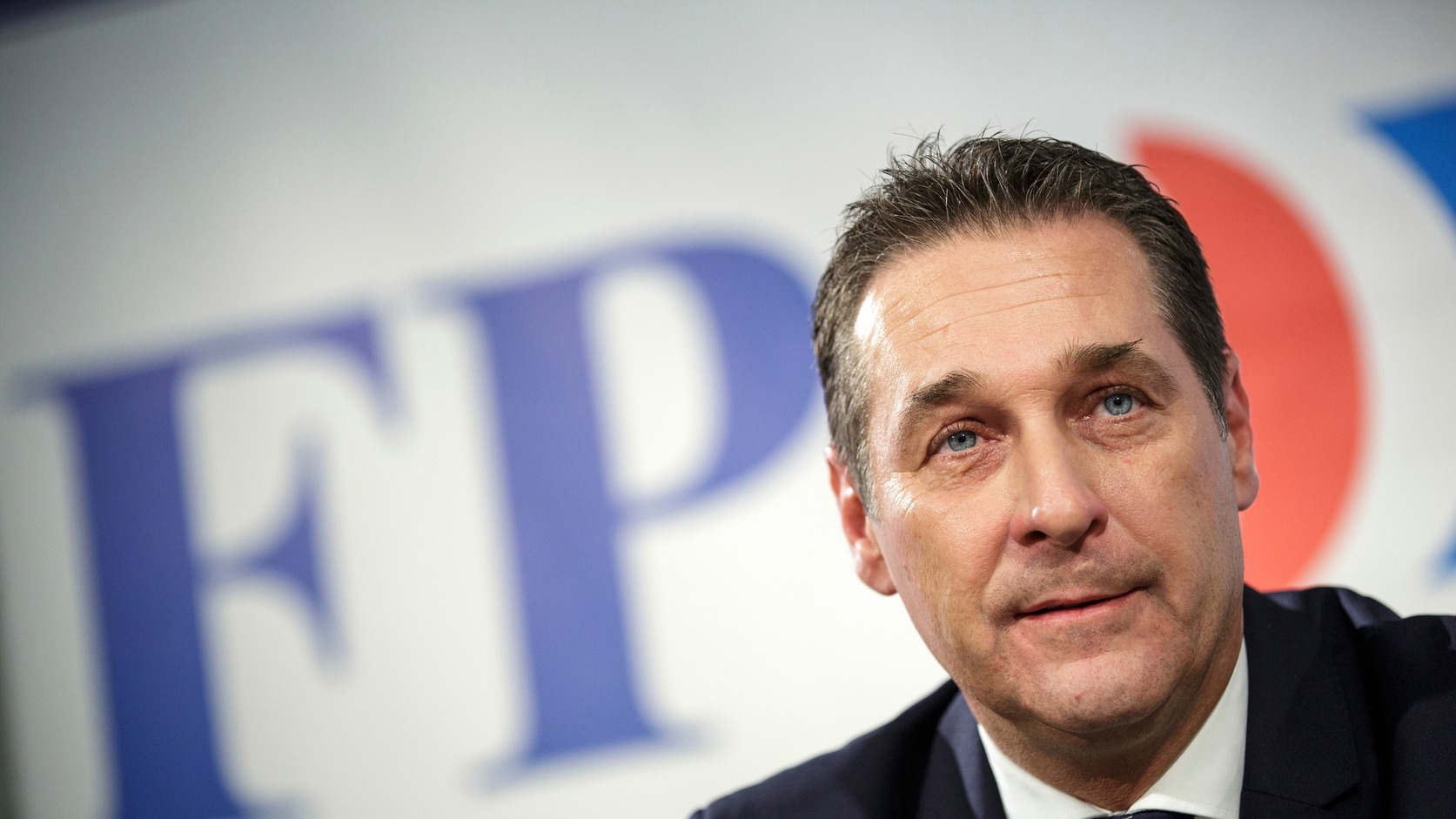 Strache felesége indul a parlamenti választásokon Ausztriában