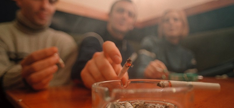 Tilos lesz a dohányzás a montenegrói éttermekben és kávézókban augusztus közepétől