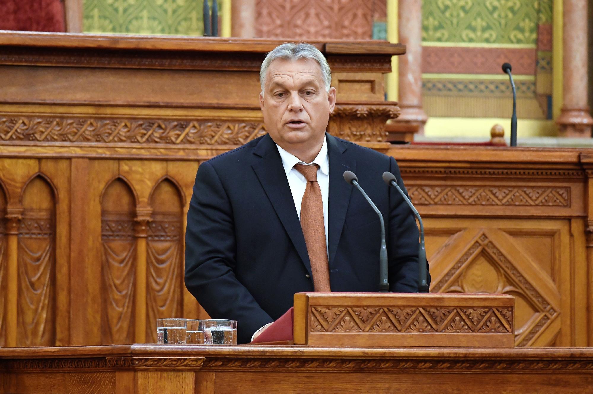 Orbán Viktor: Mentőöv lehet a magyar modell Európa számára