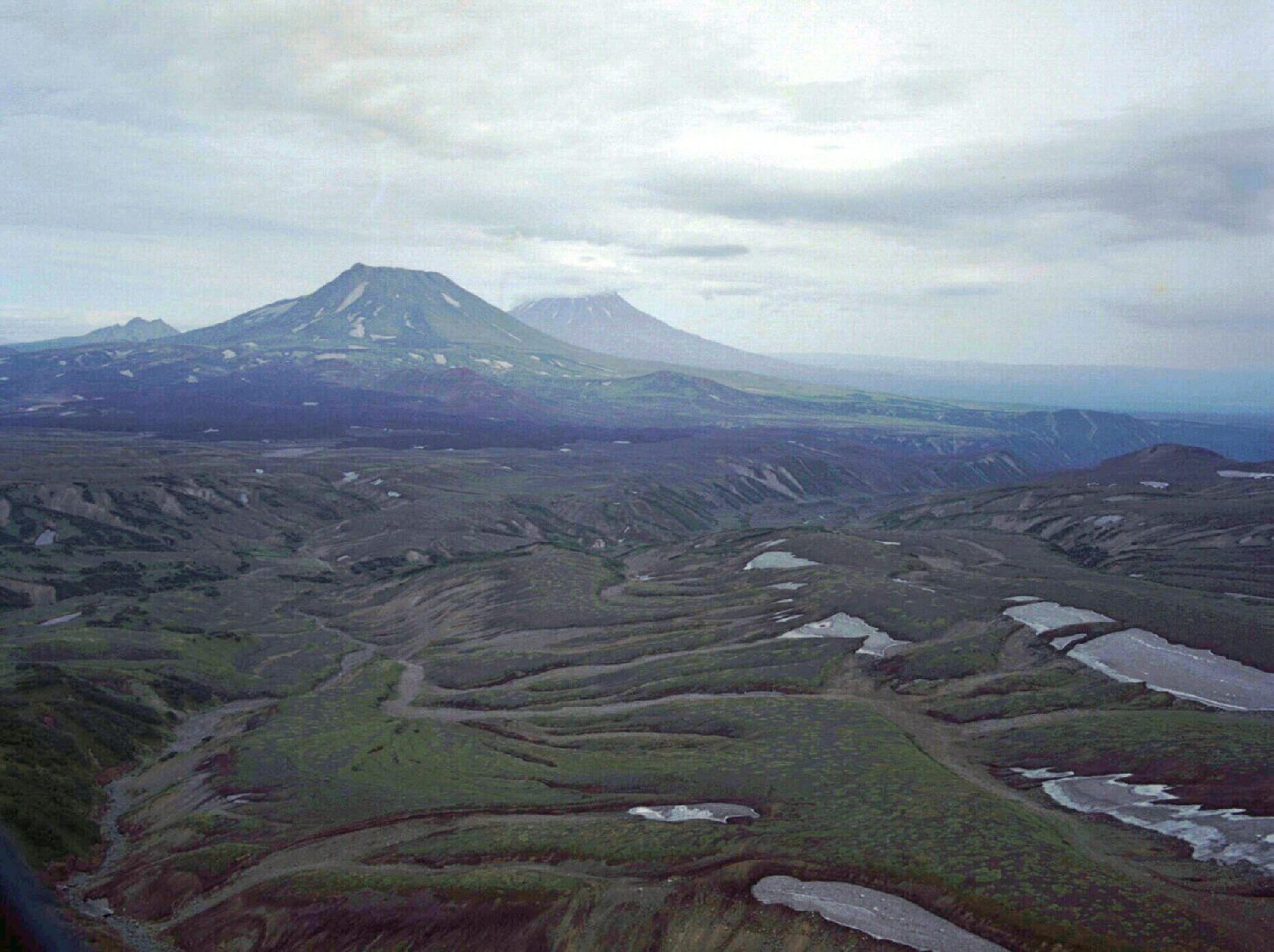 Tíz kilométer magas hamuoszlopot okádott egy kamcsatkai vulkán