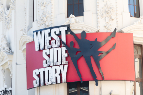 Alföldi Róbert rendezi a West Side Story-t a Szegedi Szabadtéri Játékokon