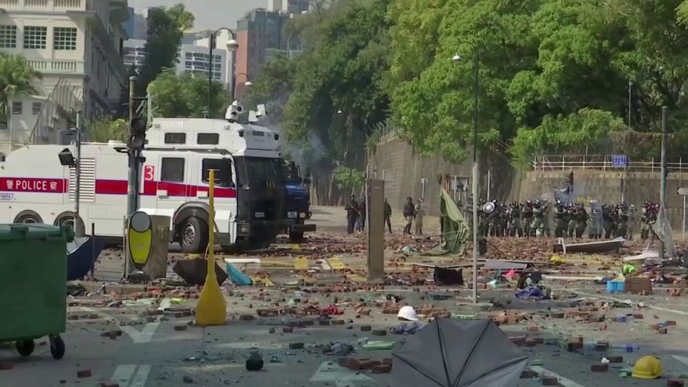 Ismét több összecsapás történt Hongkongban
