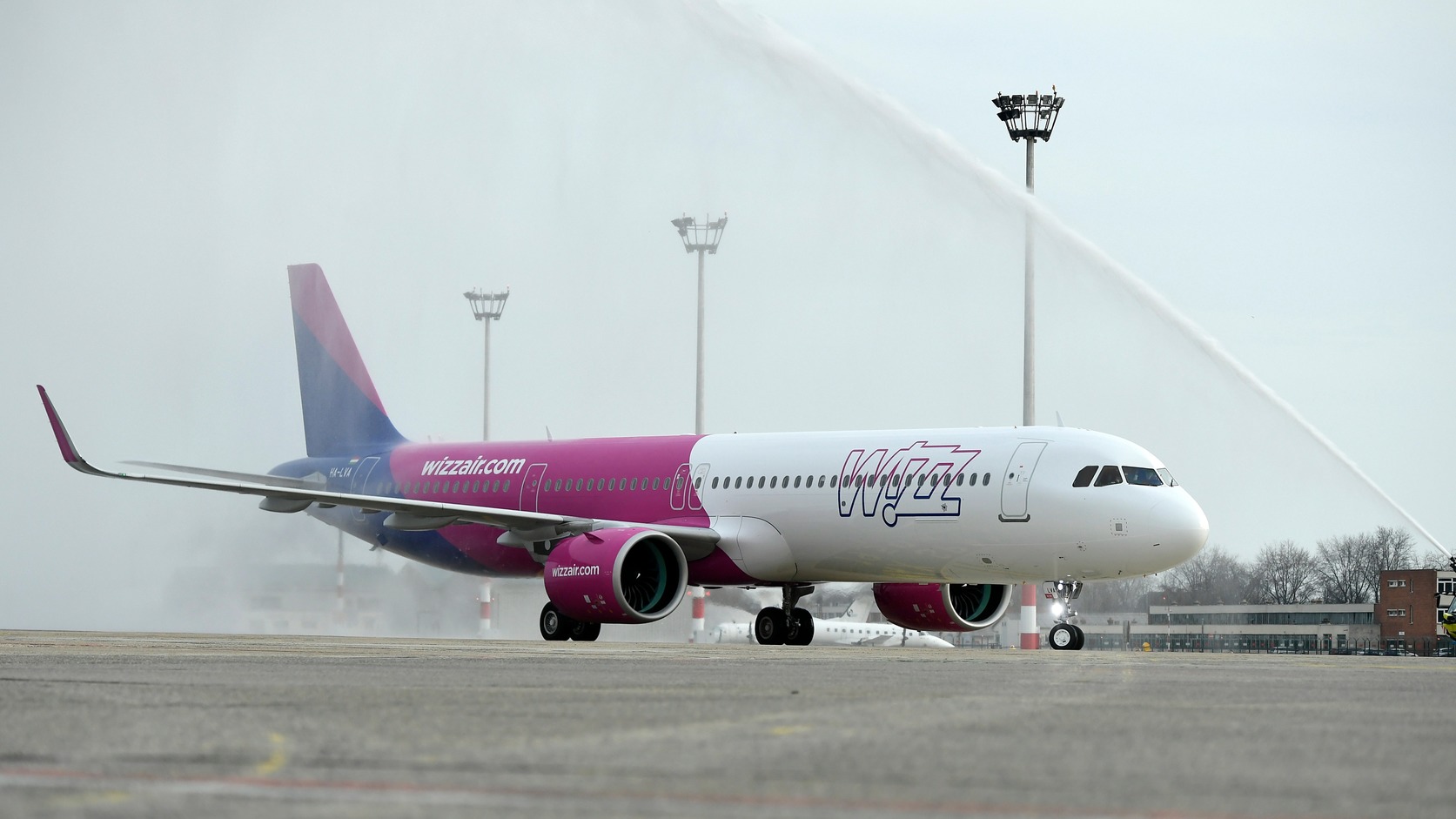 Kiürítették a Wizz Air egyik járatát Debrecenben