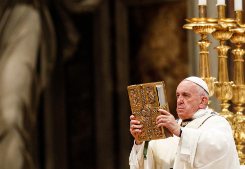 Ferenc pápa: A járványbetegeket segítő orvosok és papok szentek