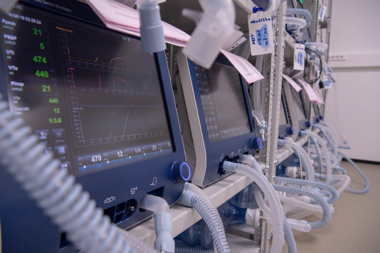  Menczer Tamás: Vácon gyártják a világ egyik legjobb lélegeztetőgépét