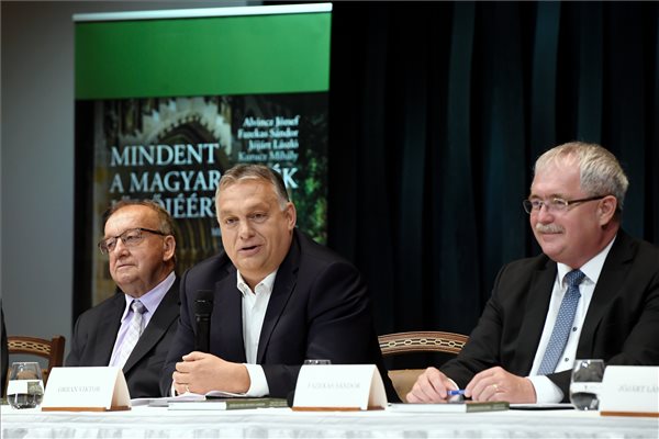  Orbán Viktor: Nemzeti önbecsülés nem képzelhető el az agrárium nélkül