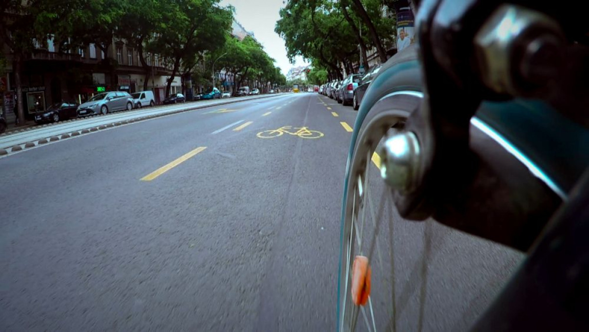 Akár 300 ezer forint bírságot is kaphat egy szabálytalankodó kerékpáros + videó