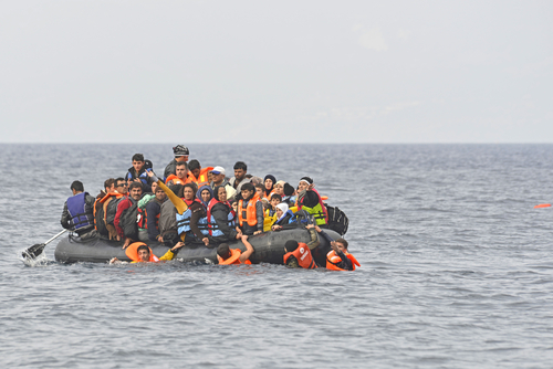 Rekordszámú migránst fogtak el a La Manche csatornán