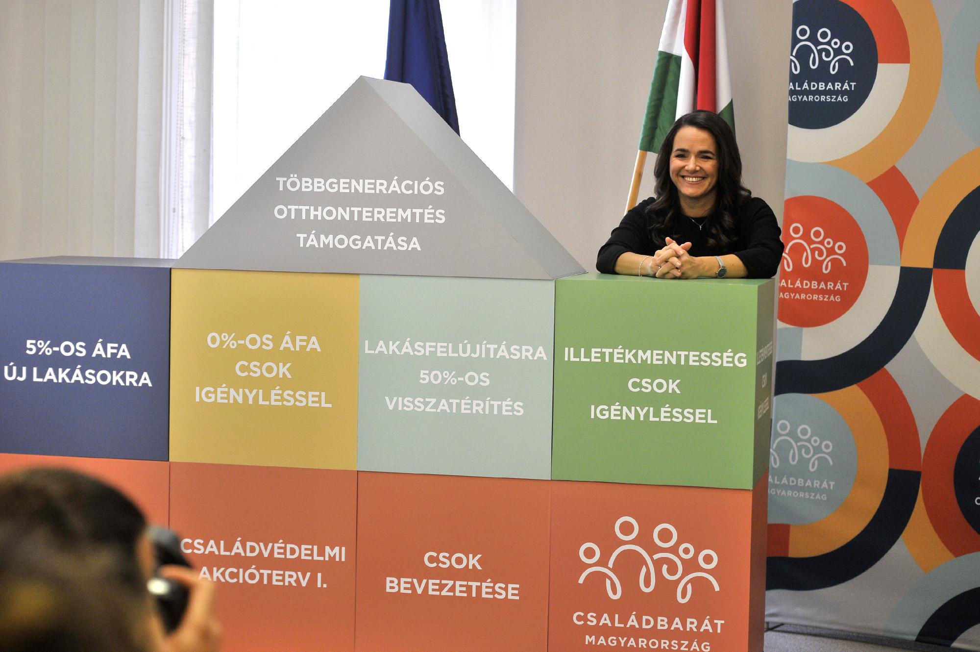Novák Katalin: Családi tetőtér-beépítésekre is jár a kiemelt összegű CSOK