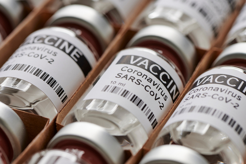 Az Európai Gyógyszerügynökség forgalmazásra ajánlja a Moderna koronavírus elleni vakcináját