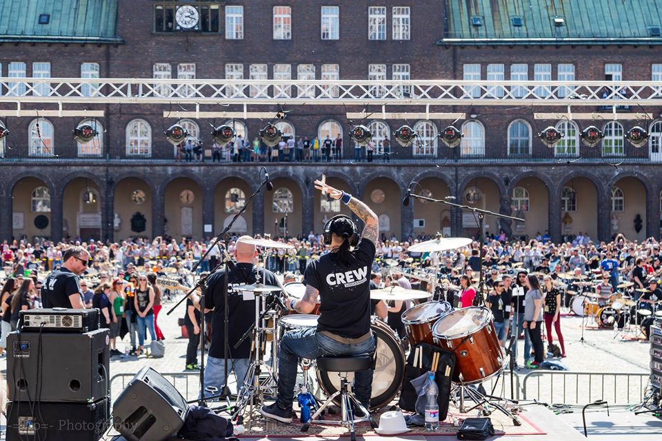 Már lehet jelentkezni Közép-Európa legnagyobb rockzenei flashmobjaira