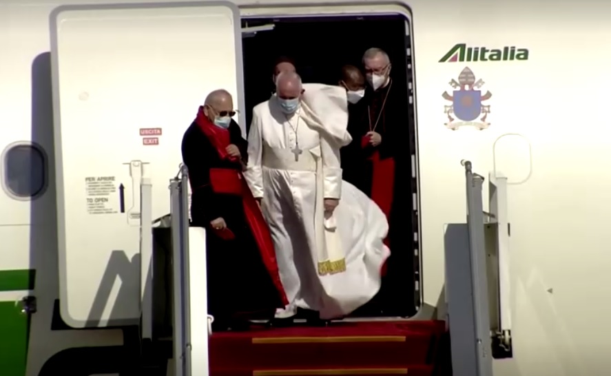 Történelmi jelentőségű látogatásra Irakba érkezett Ferenc pápa