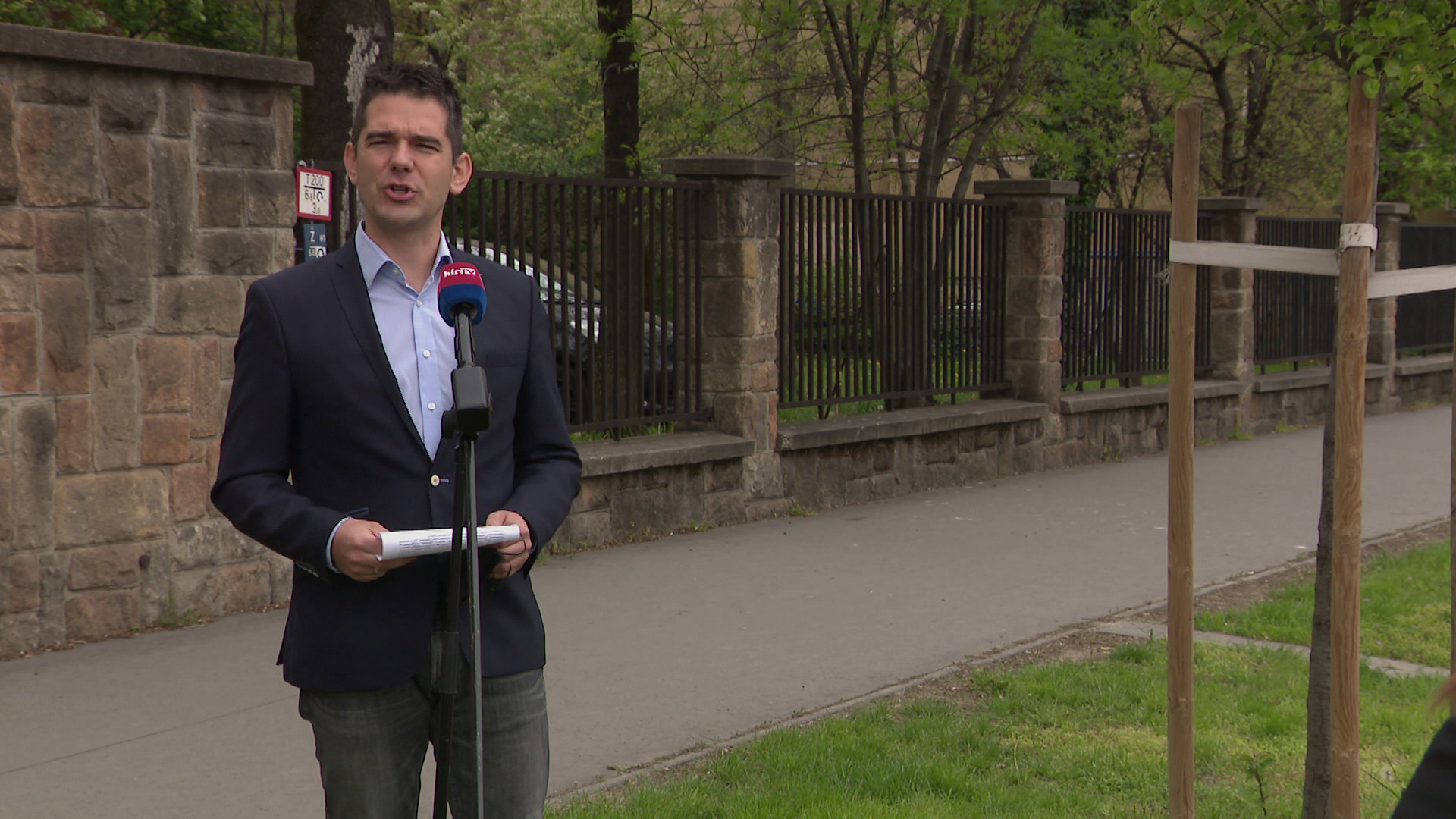 Novák Előd: Az újbudai polgármester eladná egy iskola kertjét