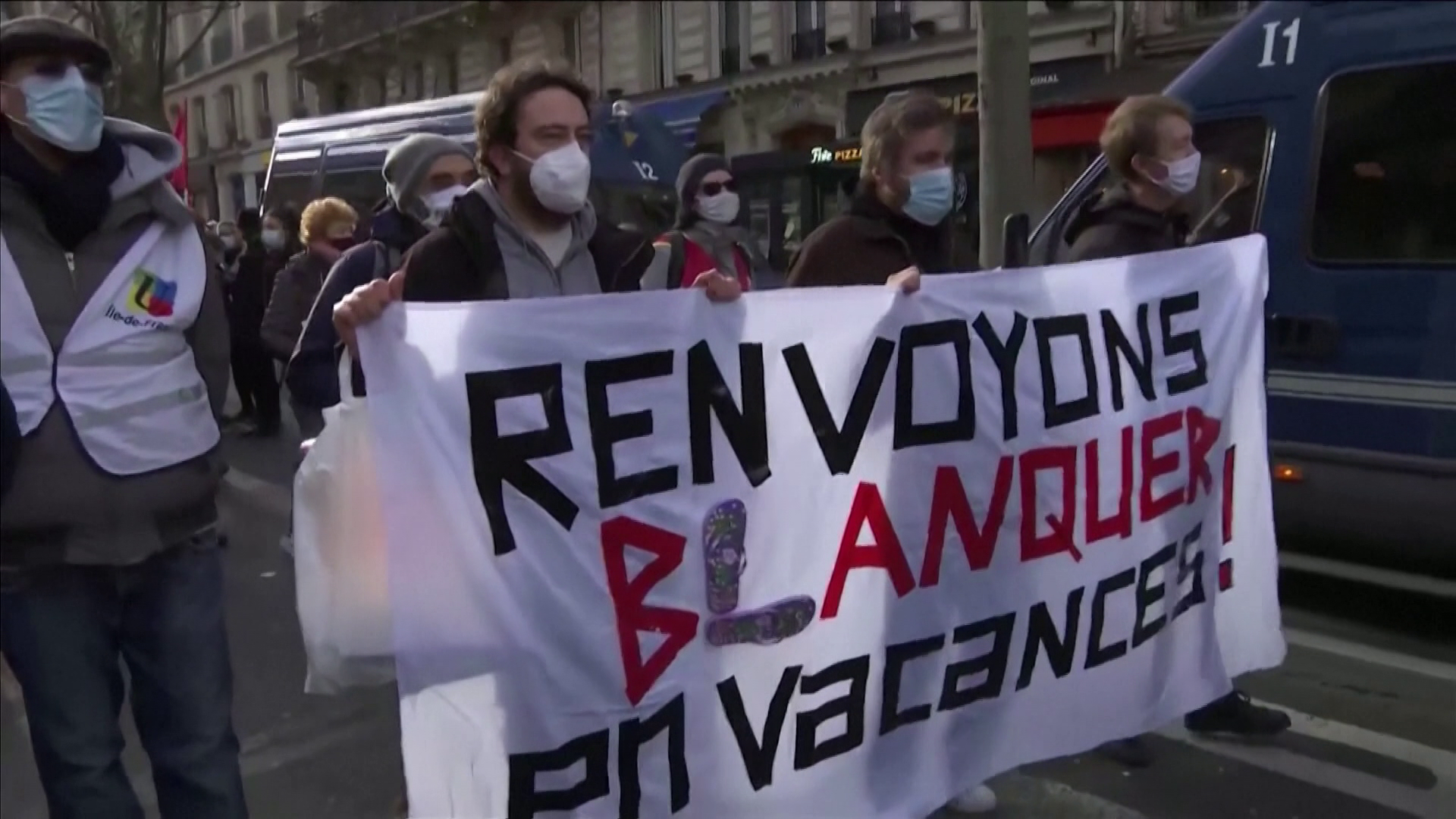 Ismét tüntettek a francia tanárok 