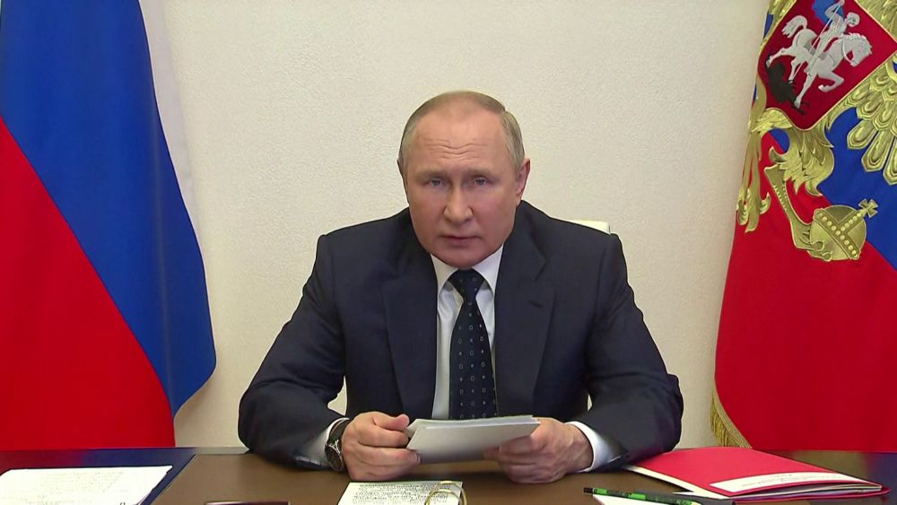 Putyin: Az orosz gazdaság állja a szankciókat