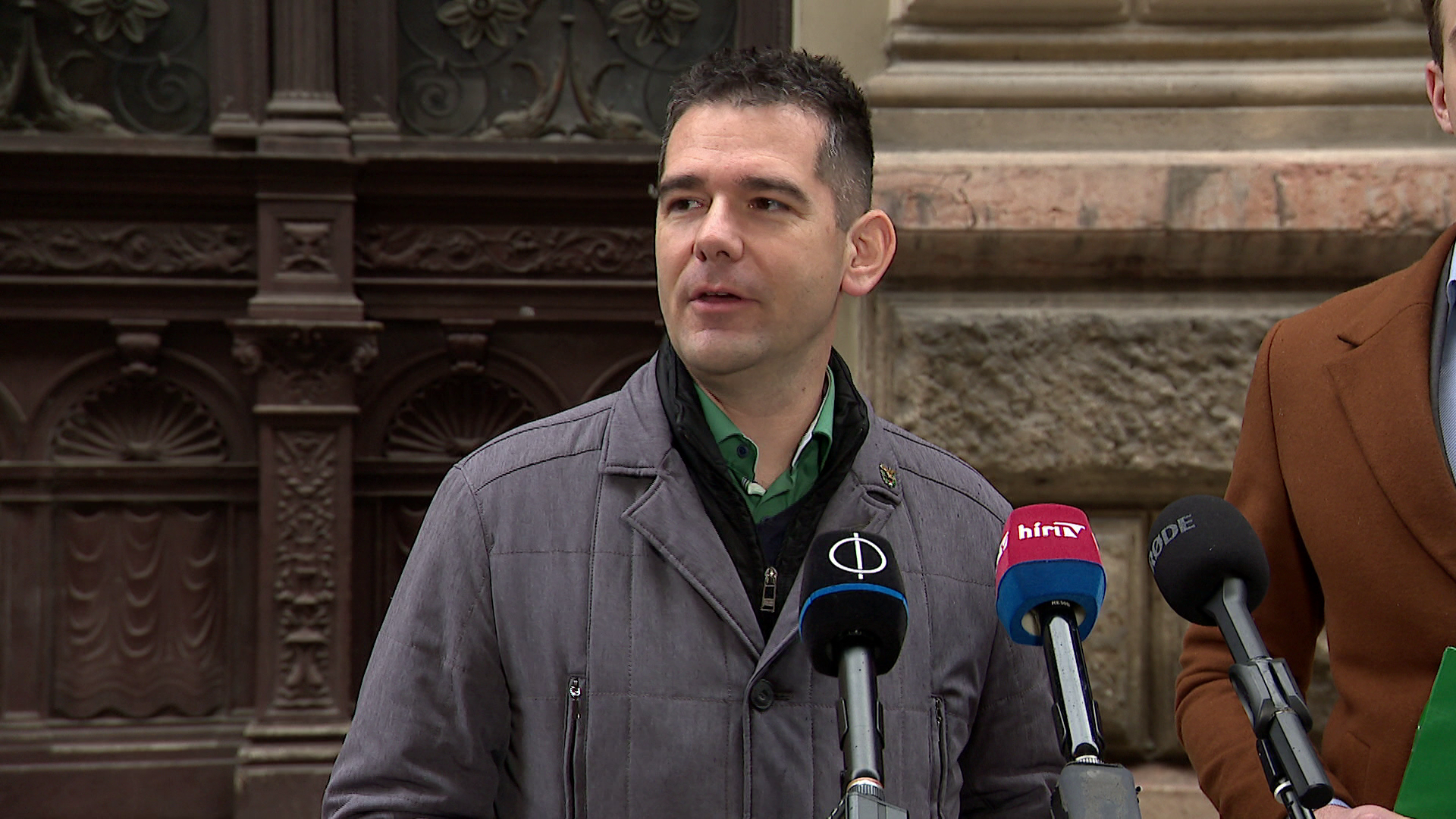 Novák: Szánalmas, hogy  a DK-s önkormányzatok pert indítanak a kormány ellen 