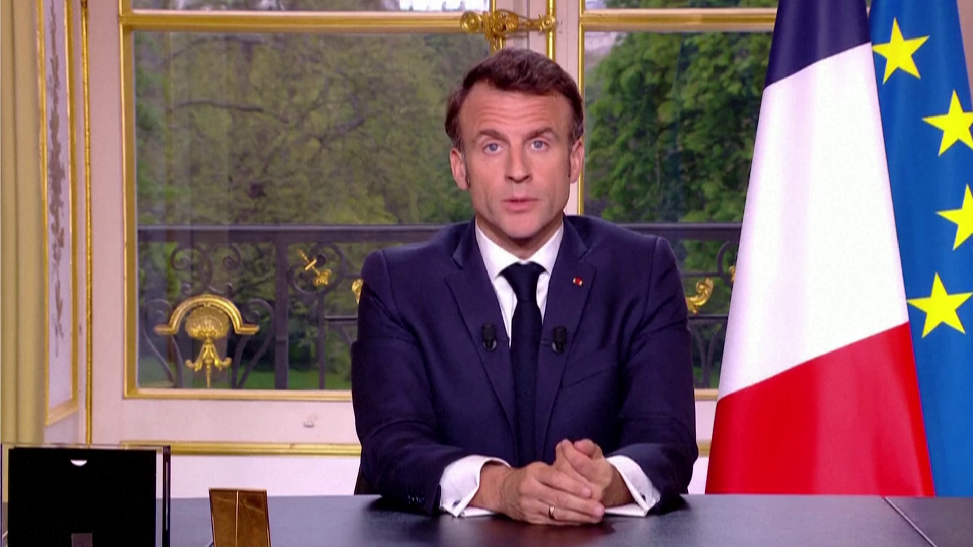 Macron megérti a nyugdíjreform miatti dühöt, de védelmébe vette az intézkedést 