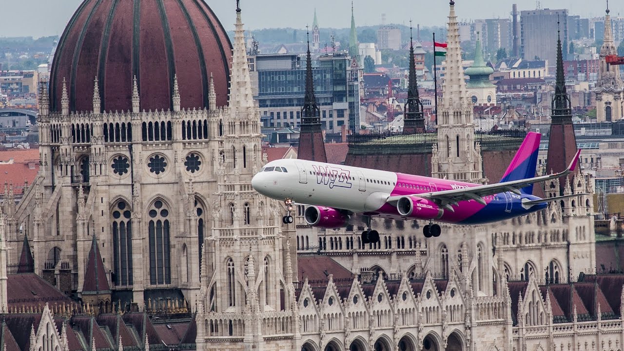 Augusztus 20-án közvetlen a fejünk fölött fog elrepülni a Wizz Air utasszállítója