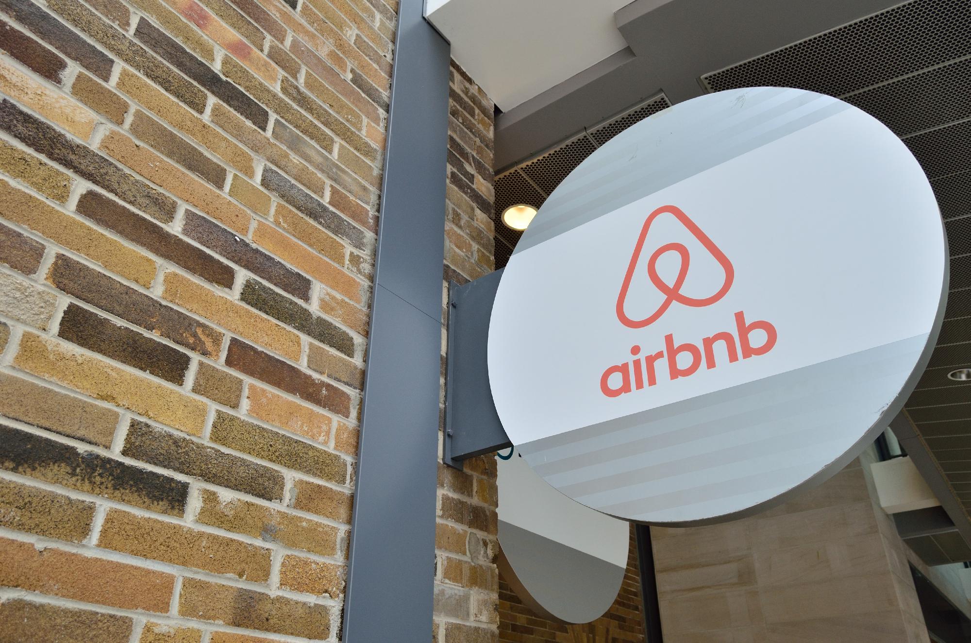 Erőteljesen fellép az olasz kormány az Airbnb-vel szemben