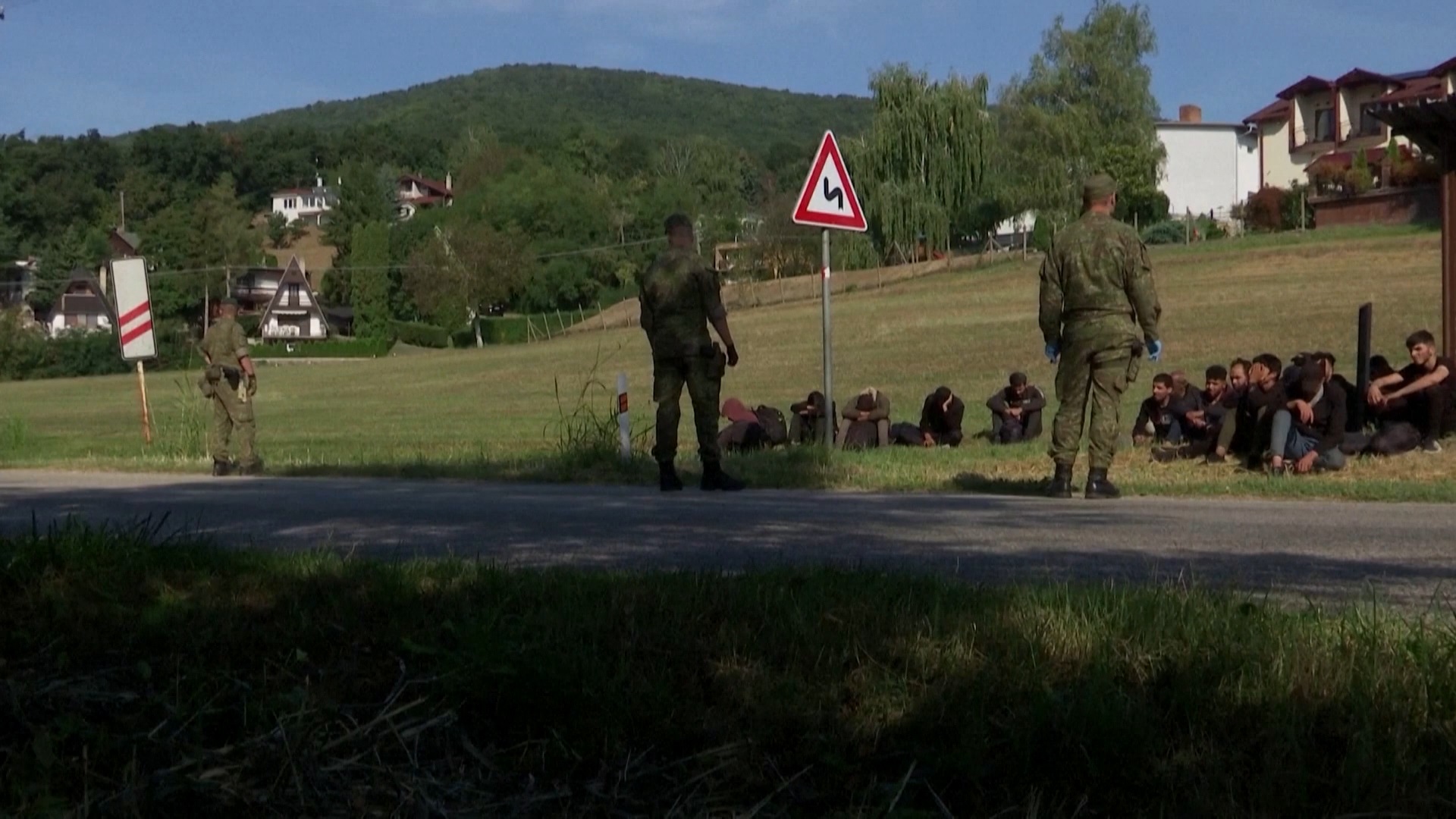 Szlovákia ismét meghosszabbította az ellenőrzést a magyar határon + videó