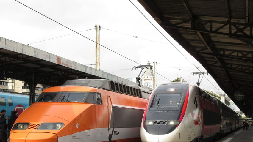 Elképesztő: TGV-vonat orrában rejtőztek el a migránsok + videó
