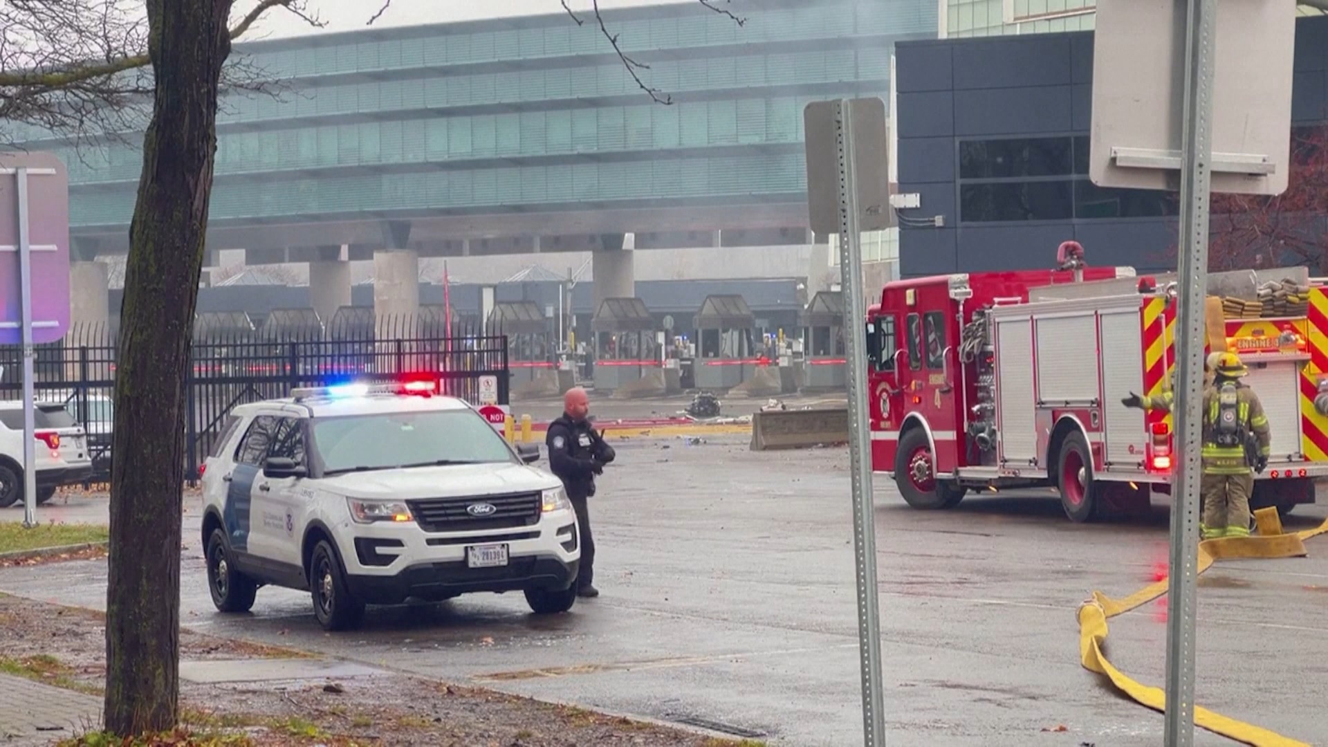 New York kormányzója szerint nem terrortámadás volt az amerikai-kanadai határon történt robbanás