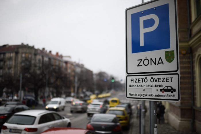 Hivatalos: még több helyen kell fizetni a parkolásért Budapesten + videó